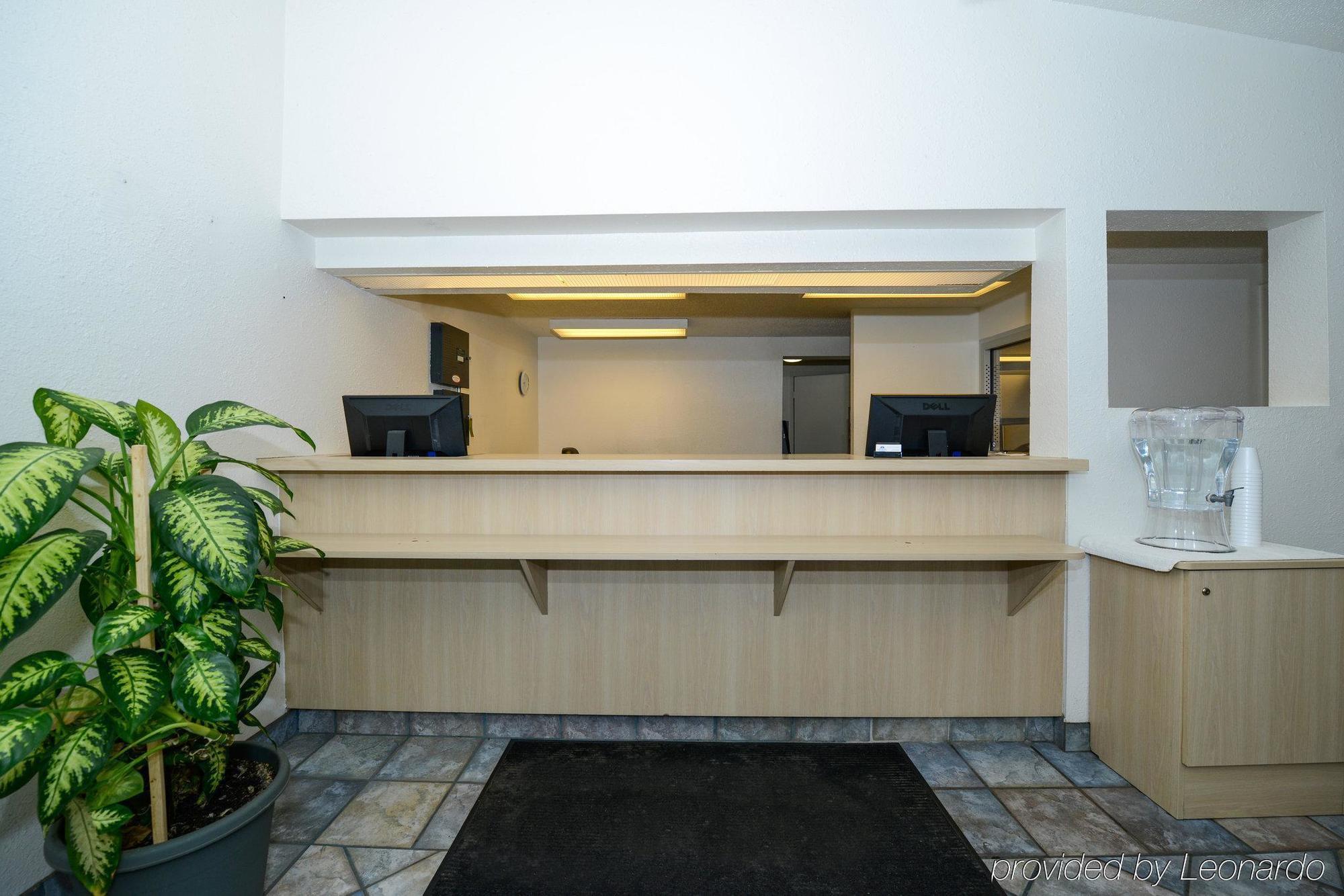 Americas Best Value Inn & Suites Jackson Bagian luar foto