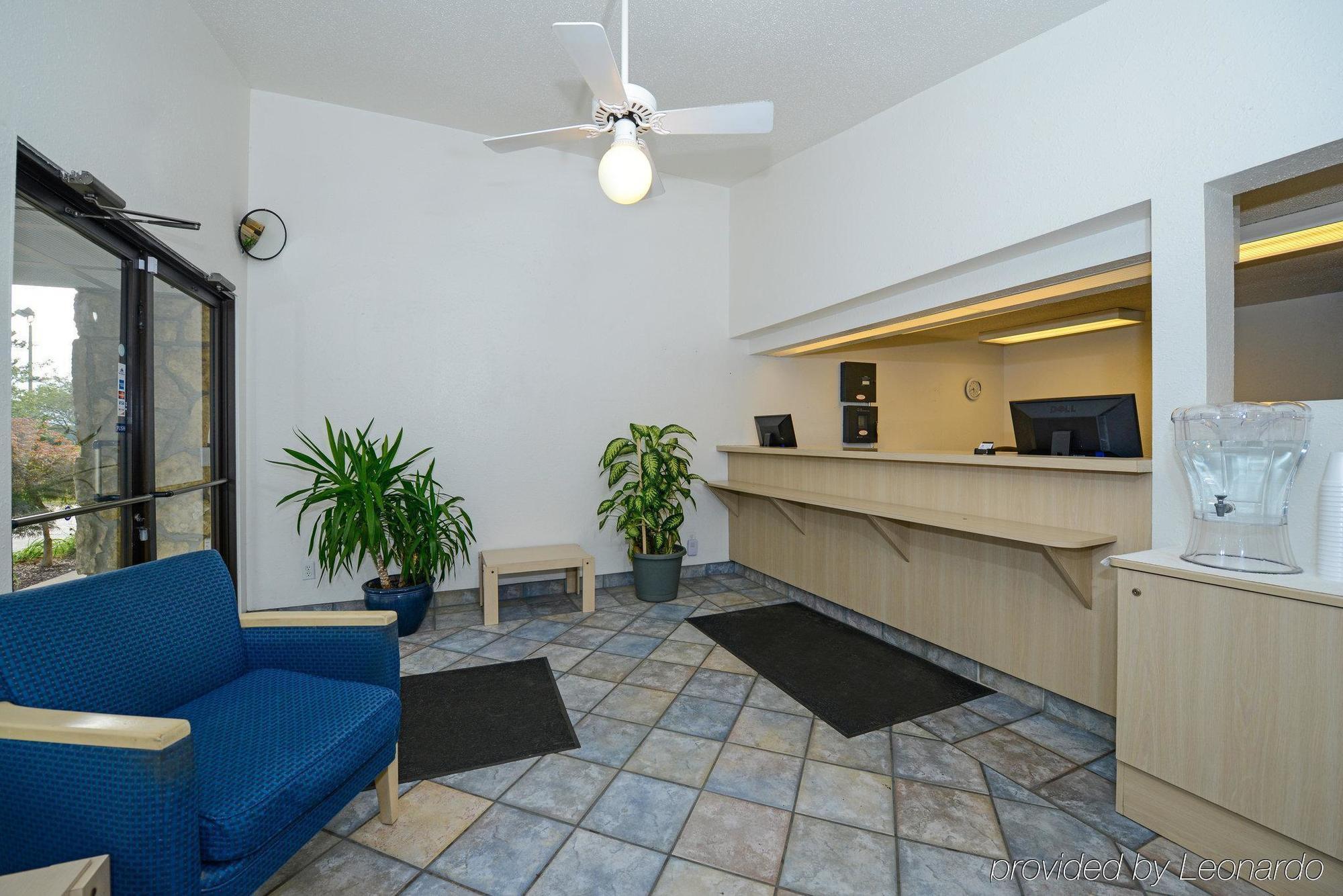 Americas Best Value Inn & Suites Jackson Bagian luar foto