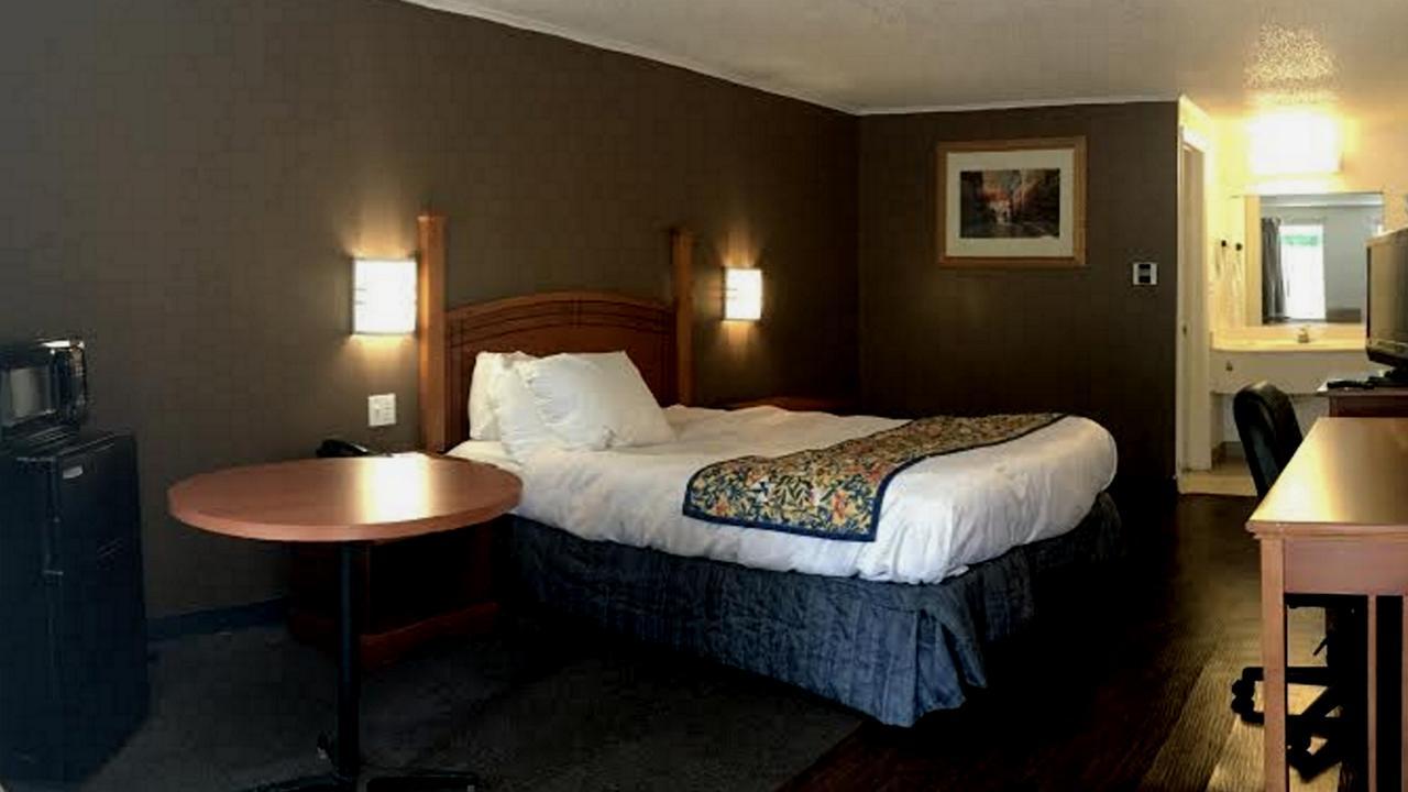Americas Best Value Inn & Suites Jackson Bagian luar foto