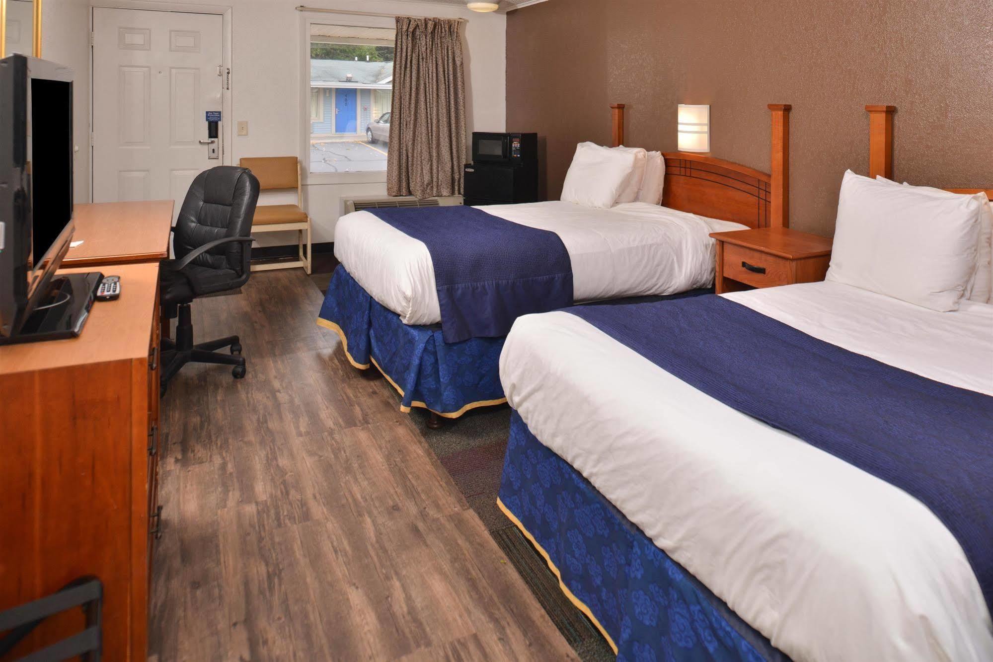 Americas Best Value Inn & Suites Jackson Bagian luar foto