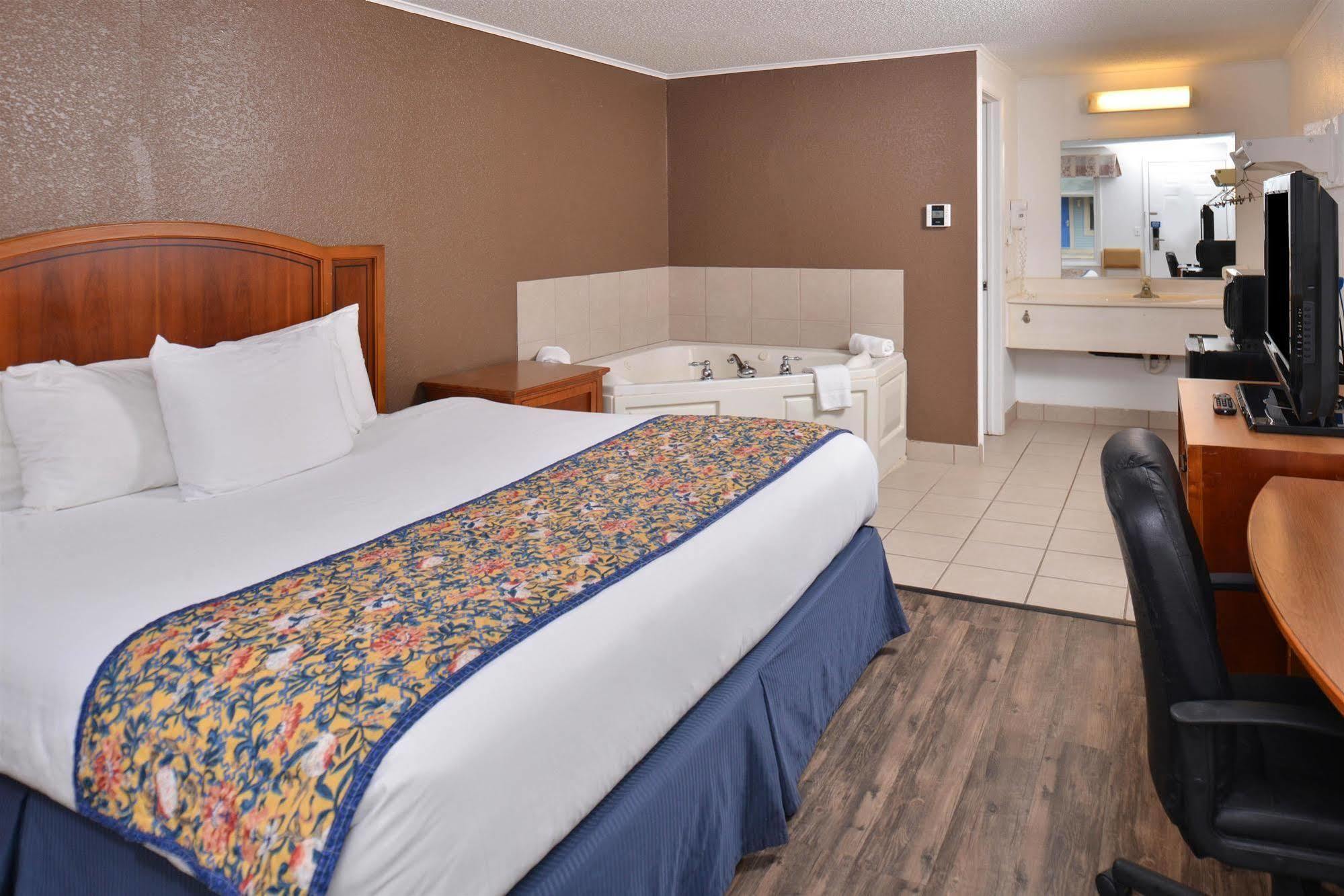 Americas Best Value Inn & Suites Jackson Bagian luar foto